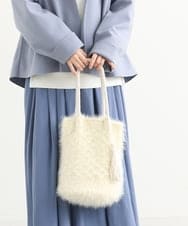 BPCAS01130 MK MICHEL KLEIN BAG(MK ミッシェルクラン バッグ) タッセル付きニットバッグ アイボリー