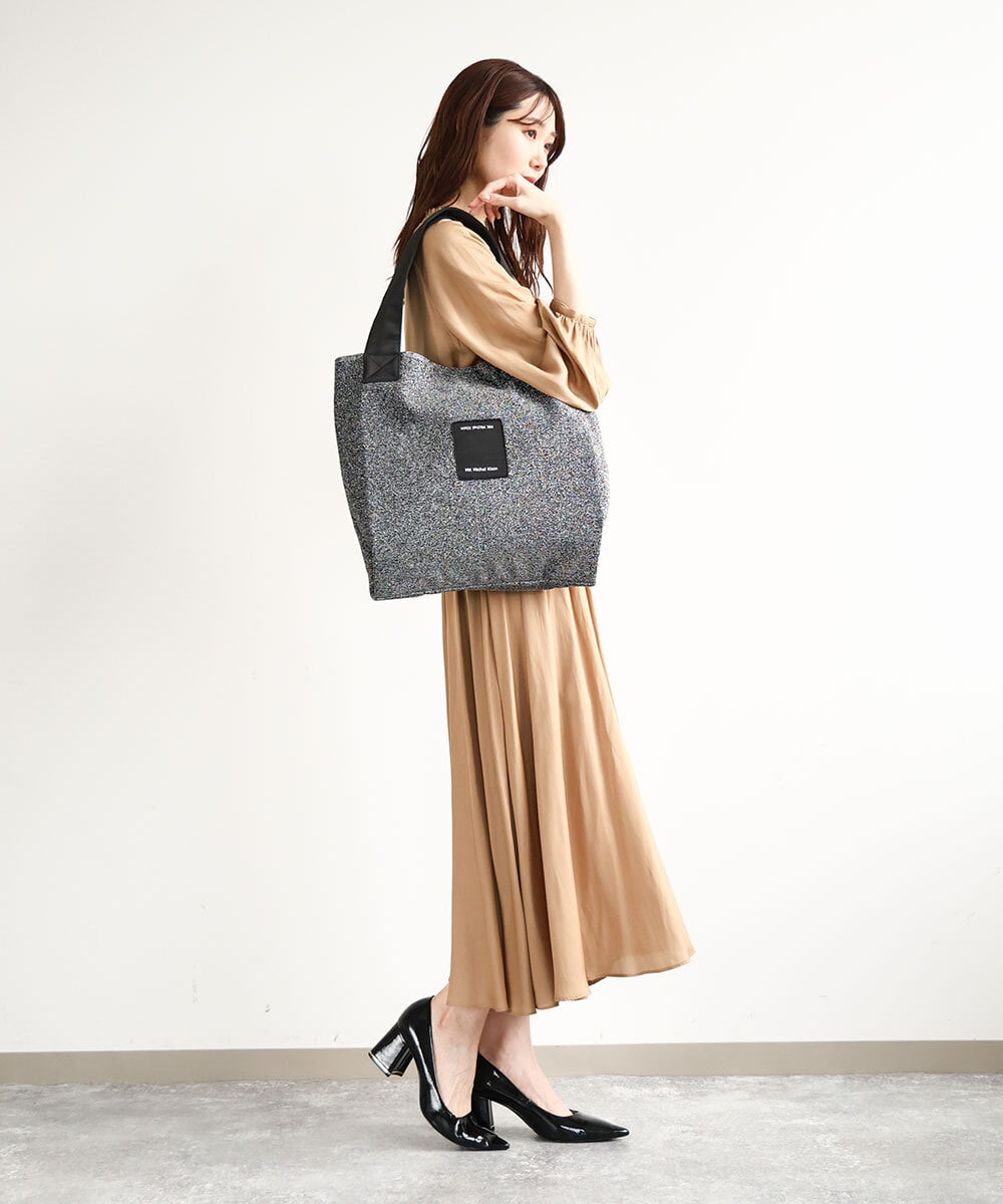 BPCEA12120 MK MICHEL KLEIN BAG(MK ミッシェルクラン バッグ) メタリックラメスクエアトートバッグ ライトブルー