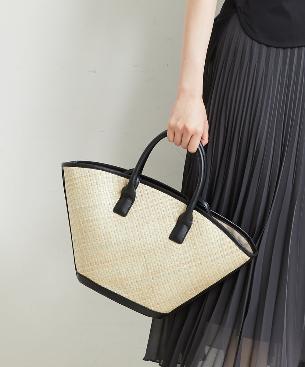 BPCGP54160 MK MICHEL KLEIN BAG(MK ミッシェルクラン バッグ) [インバッグ付き]扇型トートバッグ ブラック