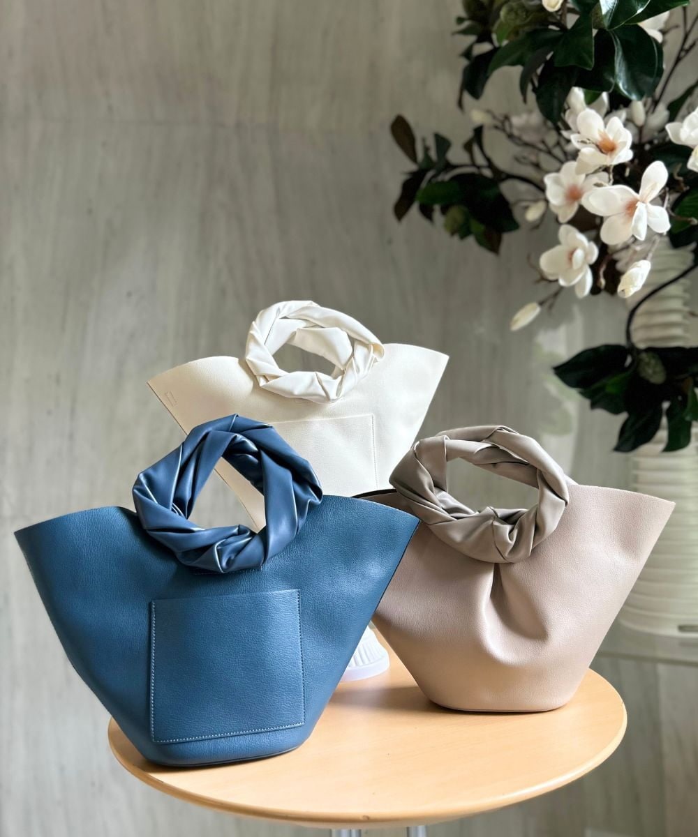 BPCGS57130 MK MICHEL KLEIN BAG(MK ミッシェルクラン バッグ) [2WAY]サークルハンドルフェイクレザートートバッグ ブルー