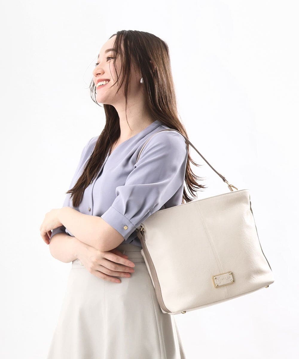 軽量]牛革ウォレットショルダーバッグ(ショルダーバッグ) | MK MICHEL KLEIN BAG(MK ミッシェルクラン バッグ )｜イトキンオンラインストア