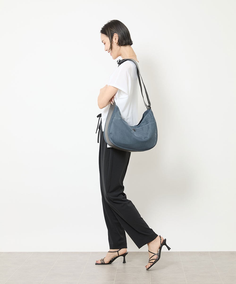BPCGV54140 MK MICHEL KLEIN BAG(MK ミッシェルクラン バッグ) [500mlペットボトルより軽い]メッシュデザインショルダーバッグ ライトグレー