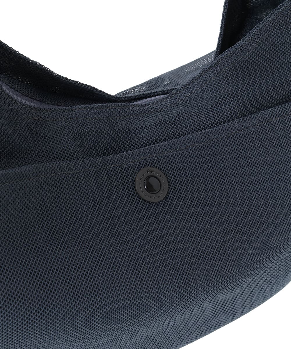 BPCGV54140 MK MICHEL KLEIN BAG(MK ミッシェルクラン バッグ) [500mlペットボトルより軽い]メッシュデザインショルダーバッグ ライトグレー
