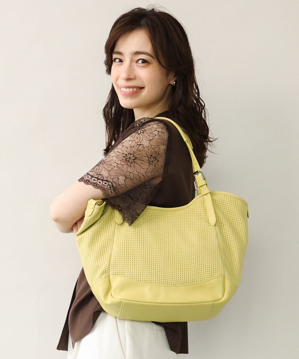 BPCJD61170 MK MICHEL KLEIN BAG(MK ミッシェルクラン バッグ) [2WAY/500g以下の軽量]ベルトデザインパンチングトート イエロー