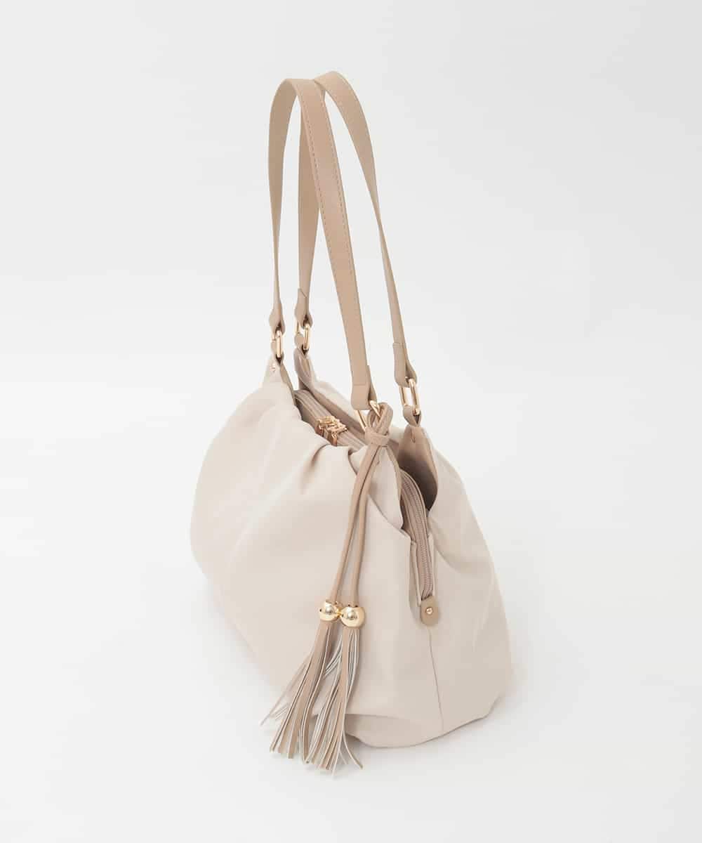 BPCJD73150 MK MICHEL KLEIN BAG(MK ミッシェルクラン バッグ) タッセル付きタックデザイントートバッグ ベージュ