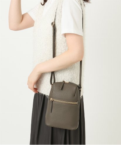 BPKAD80190 MK MICHEL KLEIN BAG 牛革ラウンドジップショルダーバッグ