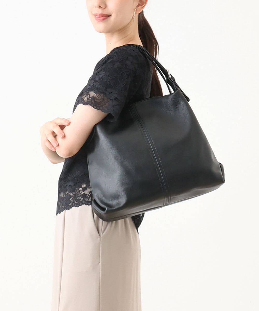 BPKAD83250 MK MICHEL KLEIN BAG(MK ミッシェルクラン バッグ) 台形カウレザートートバッグ ブラック