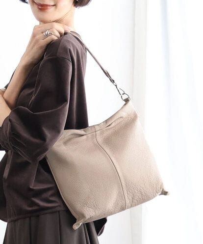 BPKAG87280 MK MICHEL KLEIN BAG [2WAY]タックデザイン牛革スクエアショルダーバッグ