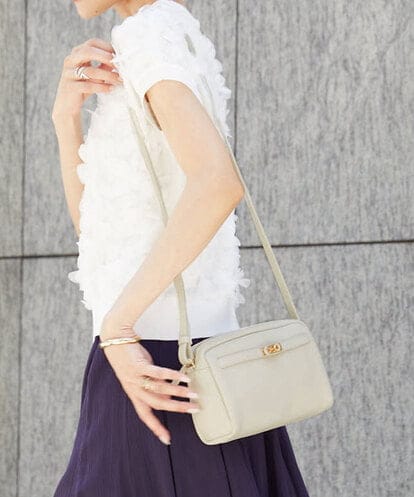 BPKAG88200 MK MICHEL KLEIN BAG [軽量]カウレザースクエアミニショルダー