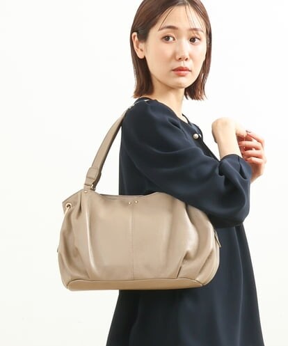BPKAS10260 MK MICHEL KLEIN BAG 【2WAY】カウレザーラウンドトートバッグ