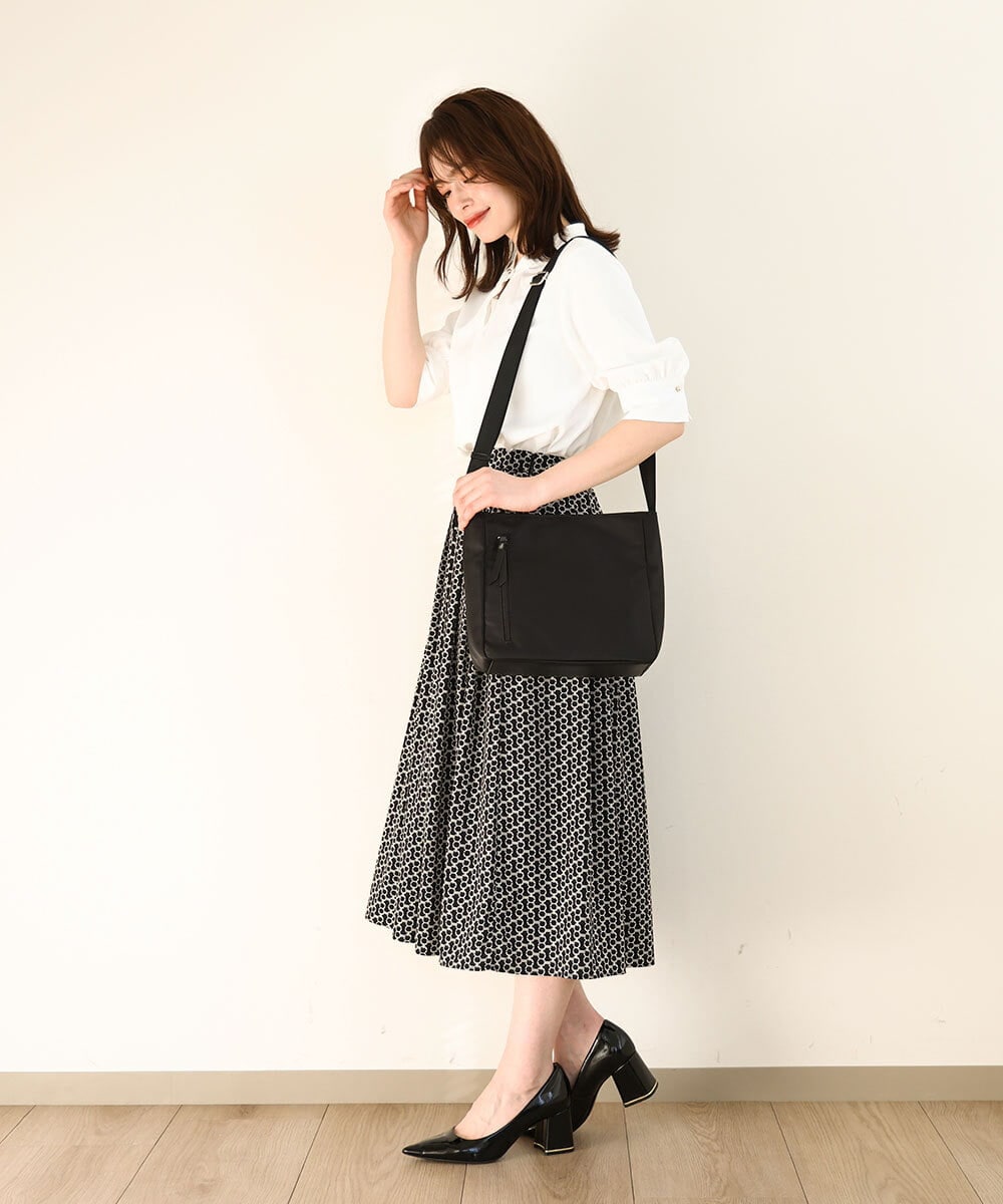 BPRAA21140 MK MICHEL KLEIN BAG(MK ミッシェルクラン バッグ) [撥水加工/軽量]ナイロンスクエアショルダーバッグ グリーン