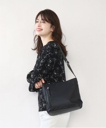 BPRAD23140 MK MICHEL KLEIN BAG [撥水]ナイロンスクエアショルダーバッグ