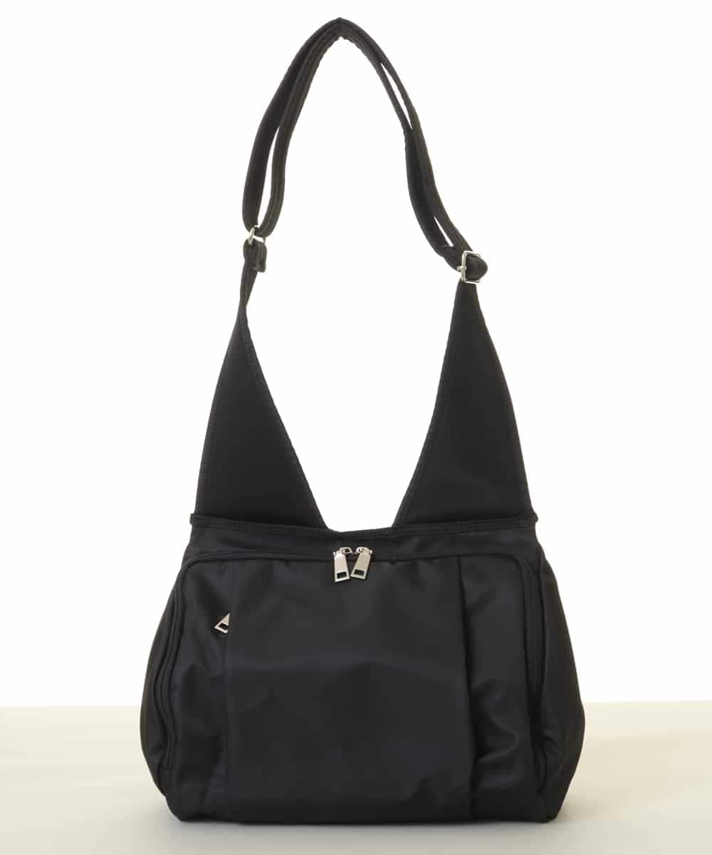 BPRAS02150 MK MICHEL KLEIN BAG(MK ミッシェルクラン バッグ) [人間工学デザイン]スポーティーショルダーバッグ ブラック
