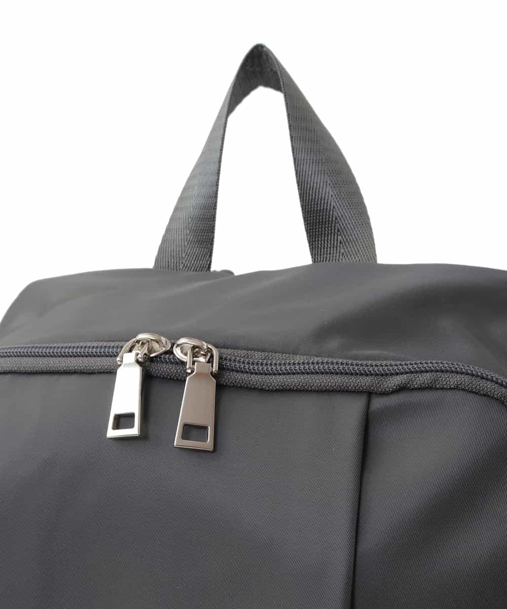 BPRAV02160 MK MICHEL KLEIN BAG(MK ミッシェルクラン バッグ) フロントタックコンパクトデザインリュック グレー