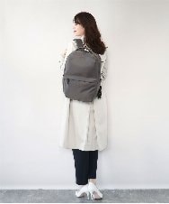BPRED22180 MK MICHEL KLEIN BAG(MK ミッシェルクラン バッグ) [撥水/A4収納可]クッションポケット付きスクエアリュック グレー
