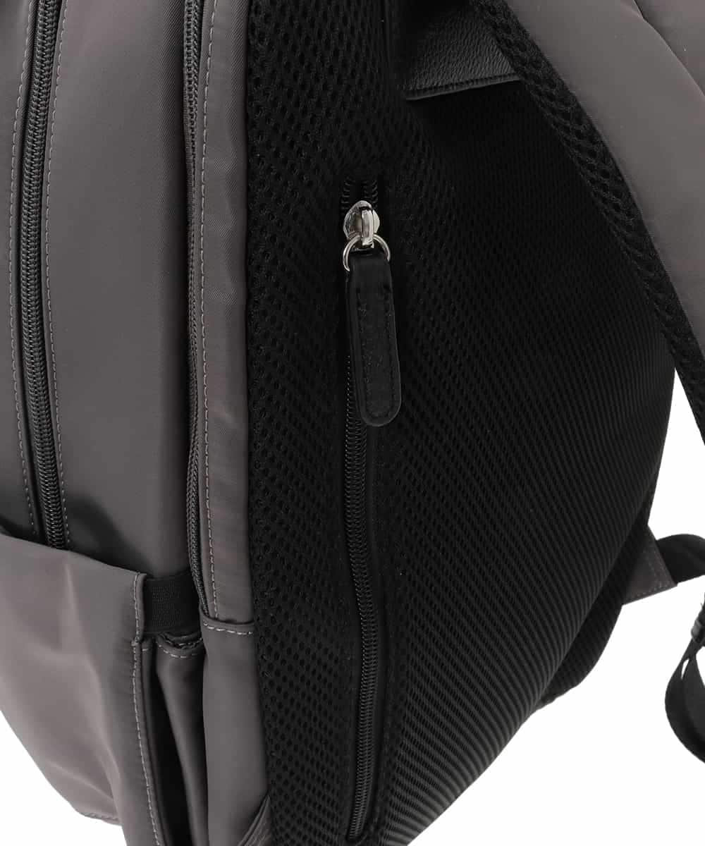 BPRED22180 MK MICHEL KLEIN BAG(MK ミッシェルクラン バッグ) [撥水/A4収納可]クッションポケット付きスクエアリュック グレー