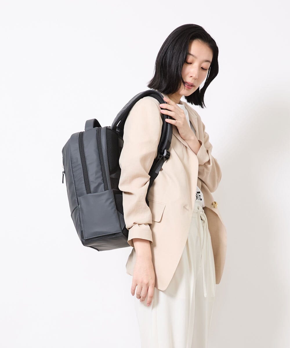 BPRGV39230 MK MICHEL KLEIN BAG(MK ミッシェルクラン バッグ) [AGS搭載/大容量]ラウンドジップデザインバックパック グレー