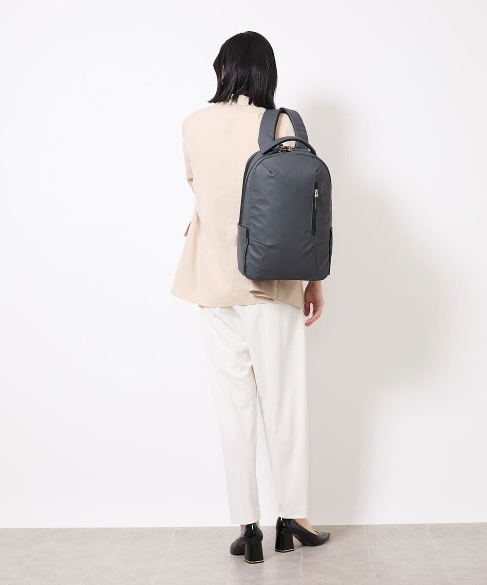 BPRGV39230 MK MICHEL KLEIN BAG(MK ミッシェルクラン バッグ) [AGS搭載/大容量]ラウンドジップデザインバックパック グレー