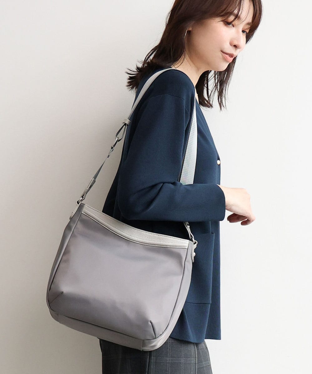 BPRJD23160 MK MICHEL KLEIN BAG(MK ミッシェルクラン バッグ) [撥水/軽量]ラウンドデザインレザーナイロンショルダー グレー