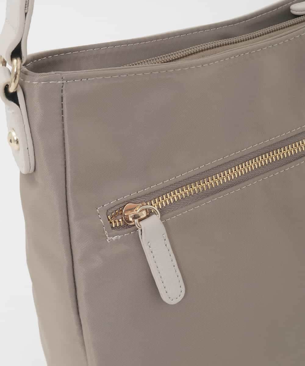 BPRJD23160 MK MICHEL KLEIN BAG(MK ミッシェルクラン バッグ) [撥水/軽量]ラウンドデザインレザーナイロンショルダー ベージュ