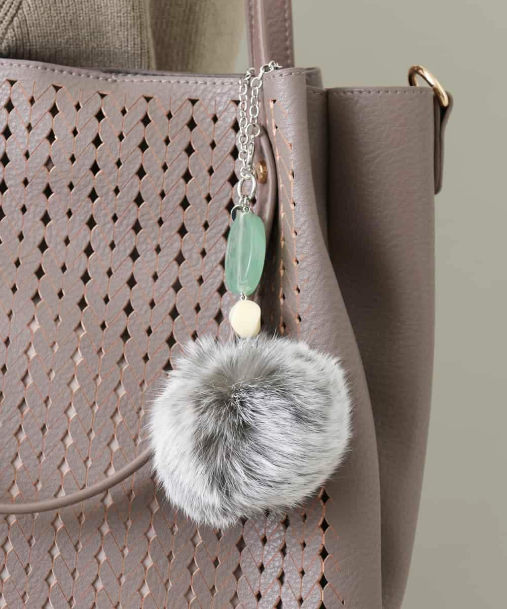 BPSAM11035 MK MICHEL KLEIN BAG(MK ミッシェルクラン バッグ) ラビットファーチャーム グレー