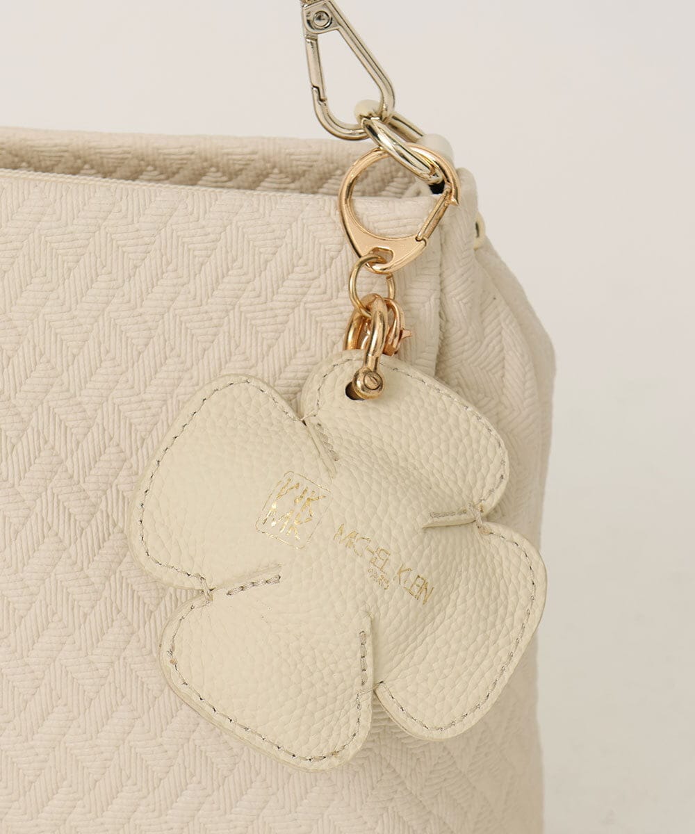 BPSGD41050 MK MICHEL KLEIN BAG(MK ミッシェルクラン バッグ) レザークローバーチャーム アイボリー