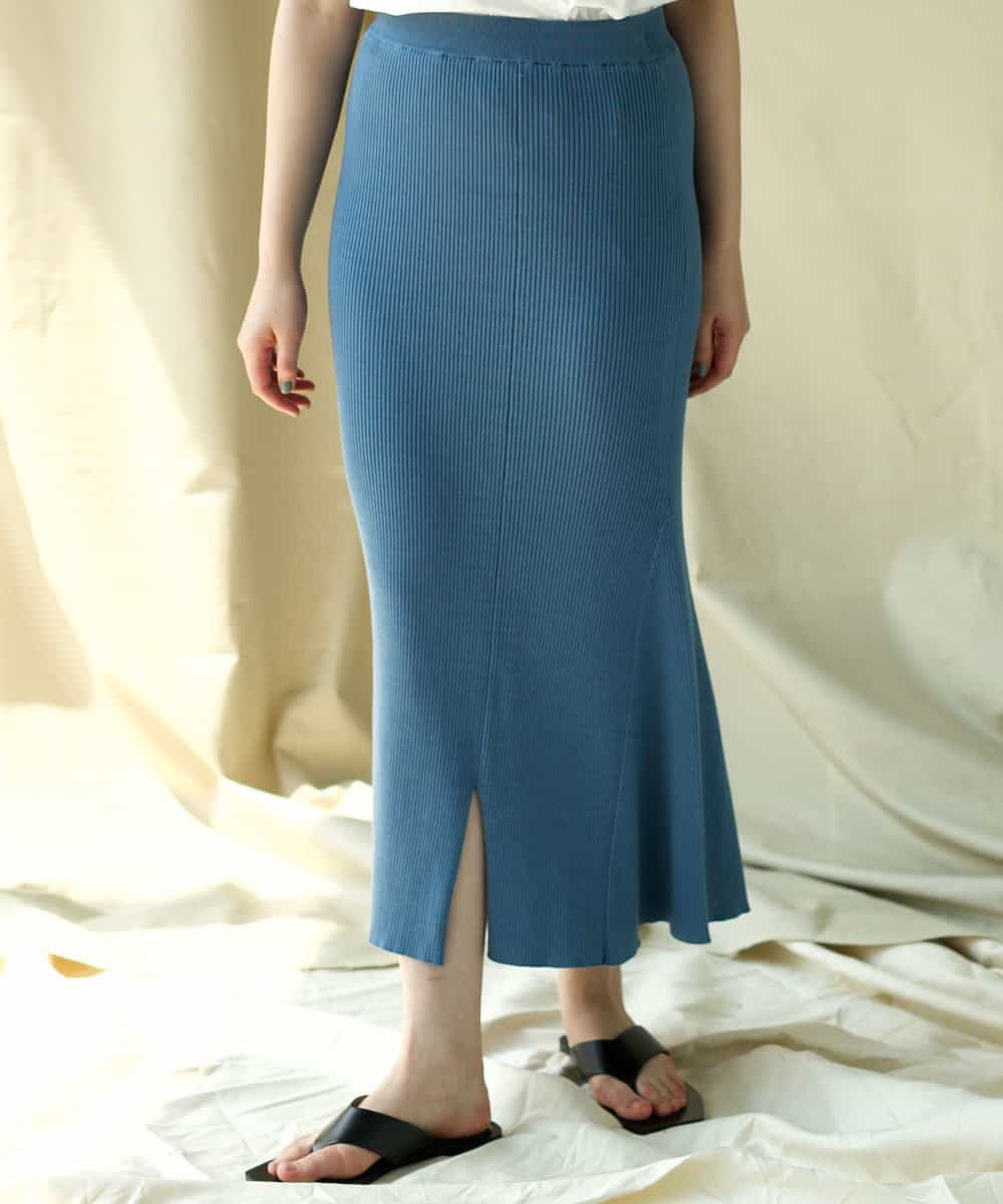 【emmi atelier】シンプルニットタイトスカート　ブルー