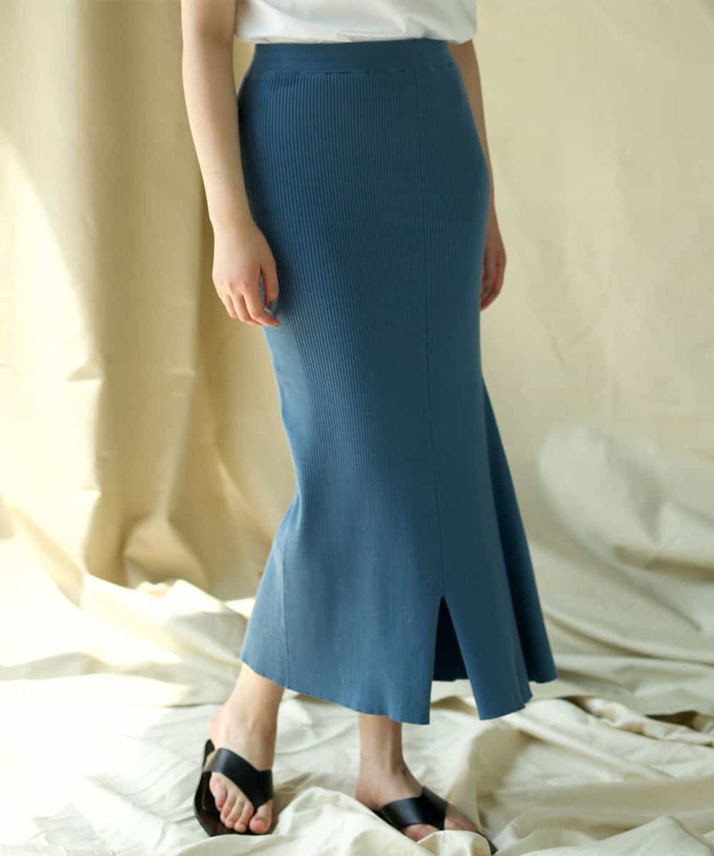 【emmi atelier】シンプルニットタイトスカート　ブルー