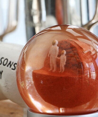 CCYJU01088 LIFE STYLE SELECTION Mars Dust Globe