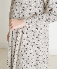 EBEKP41150 comfy Couture(コンフィークチュール) 【洗える】ニットベスト付き小花柄プリントワンピース ホワイト
