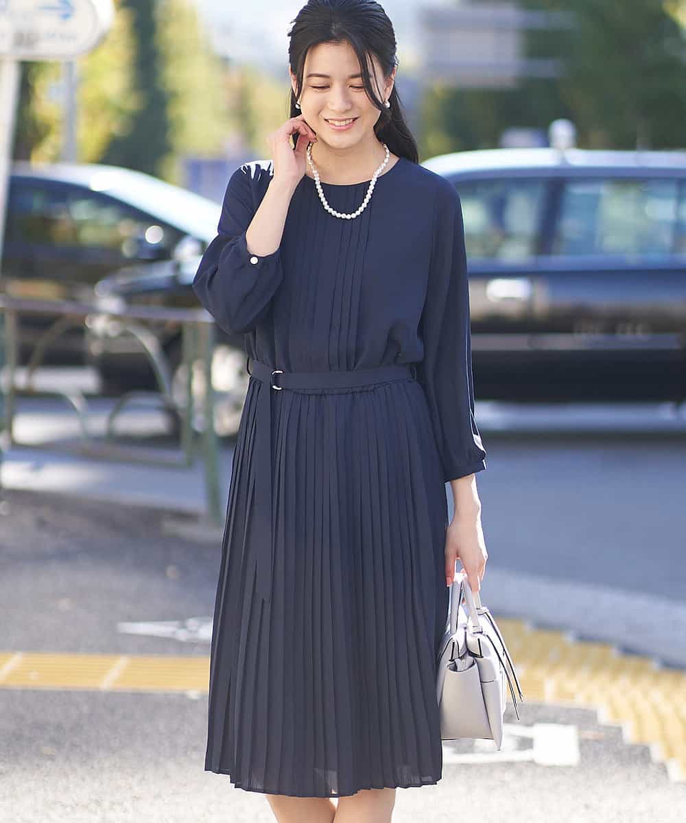 洗える プリーツデザインワンピース ワンピース Ofuon オフオン イトキンオンラインストア