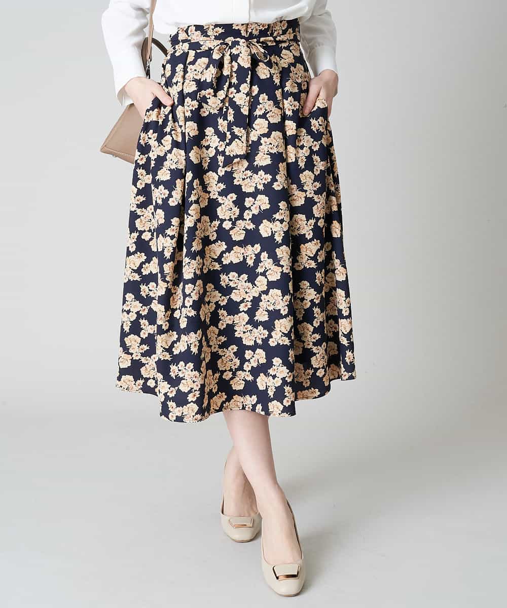 洗濯機で洗える 花柄タックフレアスカート ミモレ丈スカート Ofuon オフオン イトキンオンラインストア