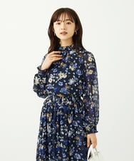 F1BAD01140 MK MICHEL KLEIN(小さいサイズ)(メゾン ドゥ サンク) 【小さいサイズ】クラシックフラワープリント シフォンブラウス/洗濯機で洗える ネイビー