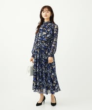 F1BAD01140 MK MICHEL KLEIN(小さいサイズ)(メゾン ドゥ サンク) 【小さいサイズ】クラシックフラワープリント シフォンブラウス/洗濯機で洗える ネイビー