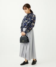 F1BAD01140 MK MICHEL KLEIN(小さいサイズ)(メゾン ドゥ サンク) 【小さいサイズ】クラシックフラワープリント シフォンブラウス/洗濯機で洗える ネイビー