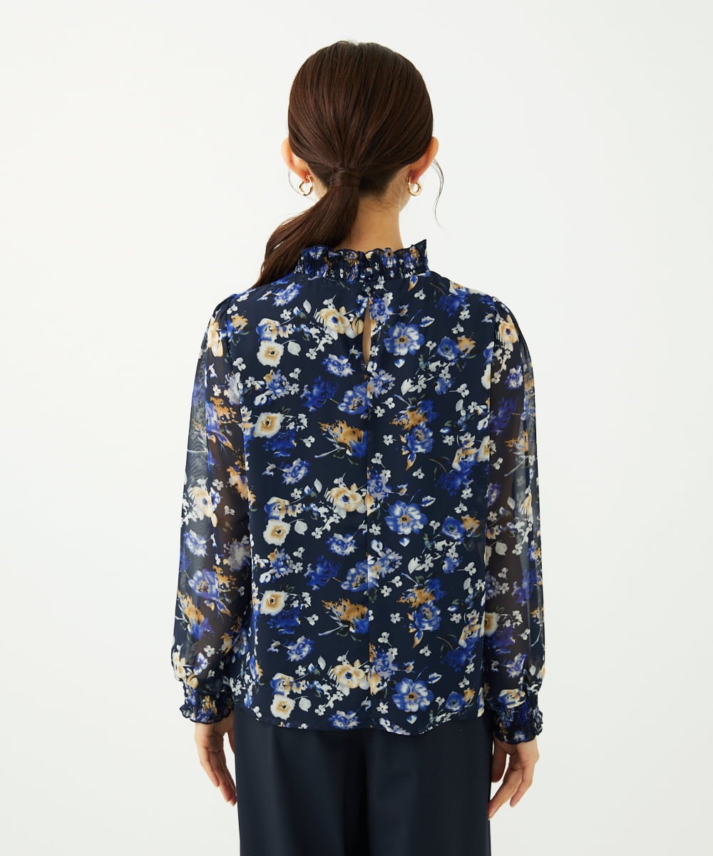 F1BAD01140 MK MICHEL KLEIN(小さいサイズ)(メゾン ドゥ サンク) 【小さいサイズ】クラシックフラワープリント シフォンブラウス/洗濯機で洗える ネイビー