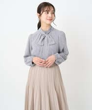 F1BAD04140 MK MICHEL KLEIN(小さいサイズ)(メゾン ドゥ サンク) 【小さいサイズ】チェック柄ボウタイシフォンブラウス/洗濯機で洗える グレー