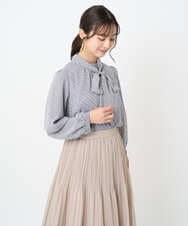 F1BAD04140 MK MICHEL KLEIN(小さいサイズ)(メゾン ドゥ サンク) 【小さいサイズ】チェック柄ボウタイシフォンブラウス/洗濯機で洗える グレー