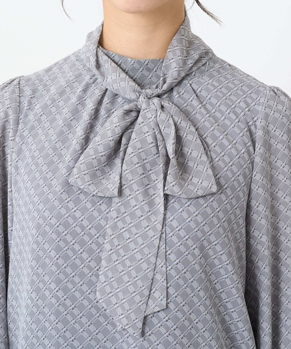 F1BAD04140 MK MICHEL KLEIN(小さいサイズ)(メゾン ドゥ サンク) 【小さいサイズ】チェック柄ボウタイシフォンブラウス/洗濯機で洗える グレー