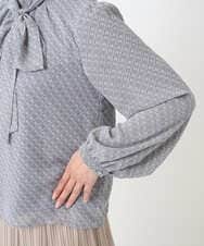 F1BAD04140 MK MICHEL KLEIN(小さいサイズ)(メゾン ドゥ サンク) 【小さいサイズ】チェック柄ボウタイシフォンブラウス/洗濯機で洗える グレー