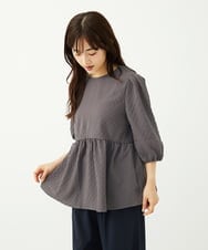 F1BAD30140 MK MICHEL KLEIN(小さいサイズ)(メゾン ドゥ サンク) 【小さいサイズ】エンボス加工ペプラムブラウス/洗える ダークグレー