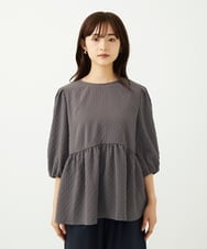 F1BAD30140 MK MICHEL KLEIN(小さいサイズ)(メゾン ドゥ サンク) 【小さいサイズ】エンボス加工ペプラムブラウス/洗える ダークグレー