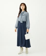 F1BAD35140 MK MICHEL KLEIN(小さいサイズ)(メゾン ドゥ サンク) 【小さいサイズ】ボウタイ付き千鳥柄プリントブラウス/洗濯機で洗える ネイビー