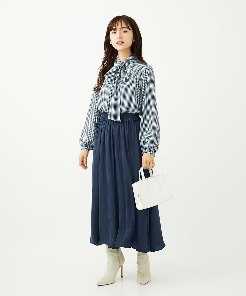 F1BAD35140 MK MICHEL KLEIN(小さいサイズ)(メゾン ドゥ サンク) 【小さいサイズ】ボウタイ付き千鳥柄プリントブラウス/洗濯機で洗える ネイビー