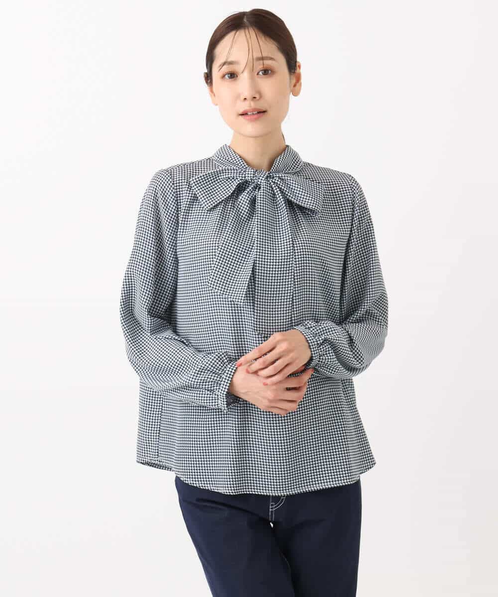 F1BAD35140 MK MICHEL KLEIN(小さいサイズ)(メゾン ドゥ サンク) 【小さいサイズ】ボウタイ付き千鳥柄プリントブラウス/洗濯機で洗える ネイビー