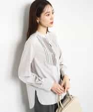 F1BAD40150 MK MICHEL KLEIN(小さいサイズ)(メゾン ドゥ サンク) 【小さいサイズ】フロントピンタックレースブラウス/洗濯機で洗える ライトグレー