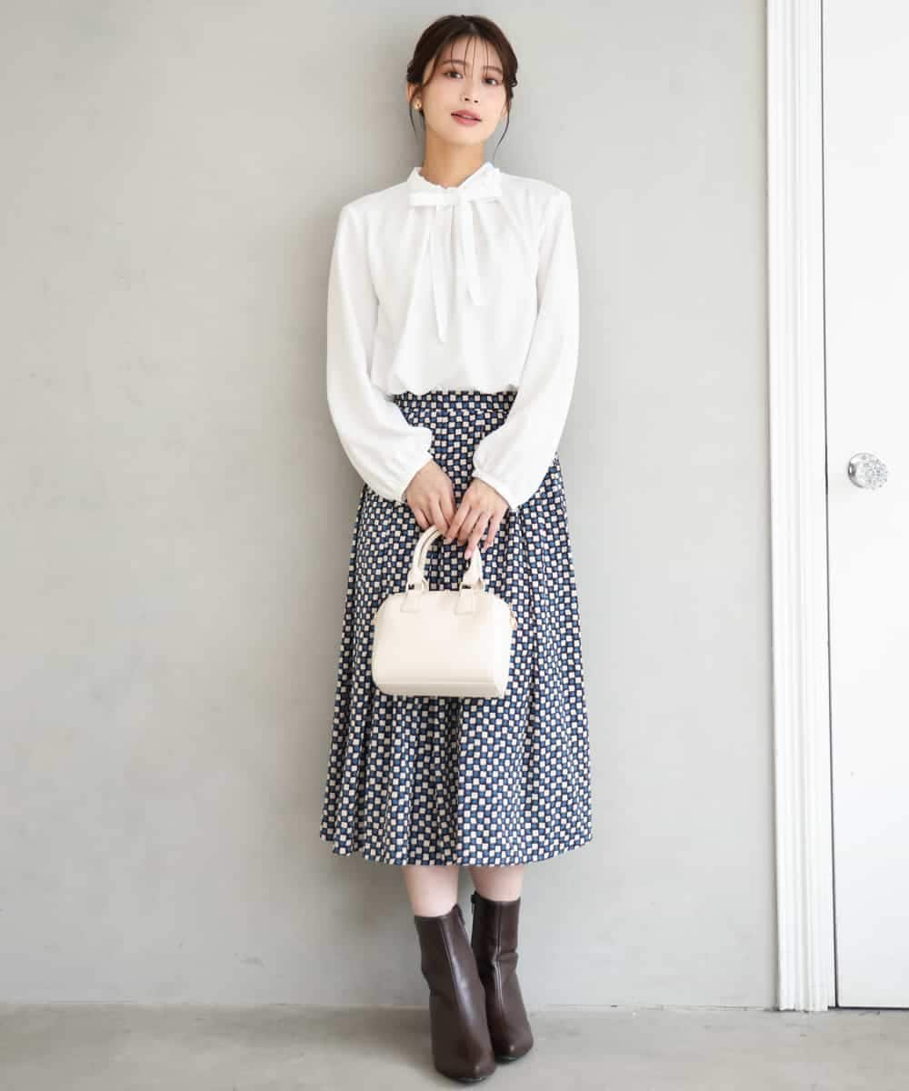 F1BAG53160 MK MICHEL KLEIN(小さいサイズ)(メゾン ドゥ サンク) 【小さいサイズ】[洗える]リボンタイ付きフリルネックブラウス ライトグレー
