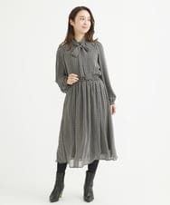 F1BAV03140 MK MICHEL KLEIN(小さいサイズ)(メゾン ドゥ サンク) 【小さいサイズ】スクエア幾何柄ボウタイシフォンブラウス/洗える ブラウン