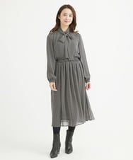 F1BAV03140 MK MICHEL KLEIN(小さいサイズ)(メゾン ドゥ サンク) 【小さいサイズ】スクエア幾何柄ボウタイシフォンブラウス/洗える ブラウン