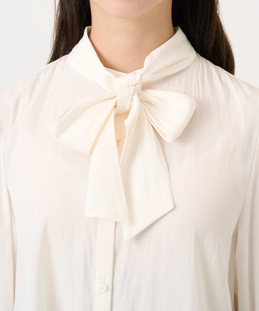F1BBD57160 MK MICHEL KLEIN(小さいサイズ)(メゾン ドゥ サンク) 【小さいサイズ】パウダーサテン ボウタイブラウス/洗濯機で洗える アイボリー